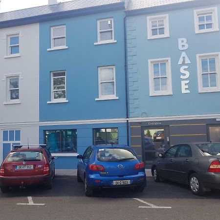 Base Dingle Hotel Exterior photo